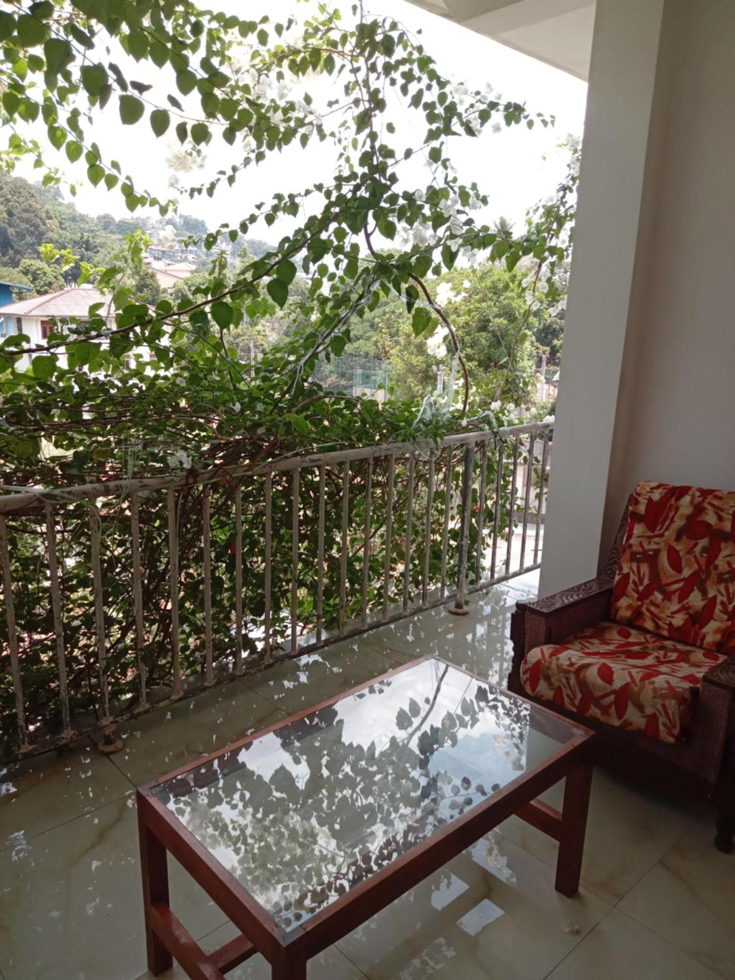 Old Town Hotel Kandy Exteriör bild